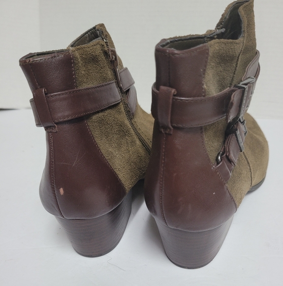 Alex Marie Olive Green Suede BootieSize: 10M - Picture 7 of 9